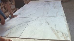 Calacatta Amber Marble Slabs & Tiles