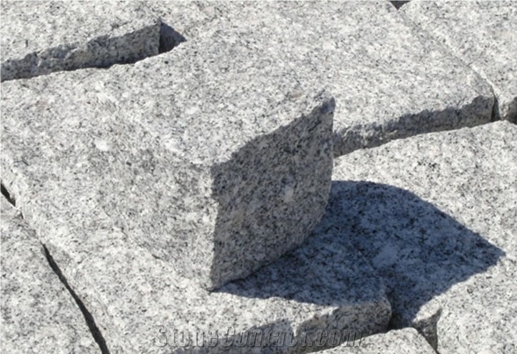 G603 Granite Cubes Stone Pavers Mesh Cobblestone