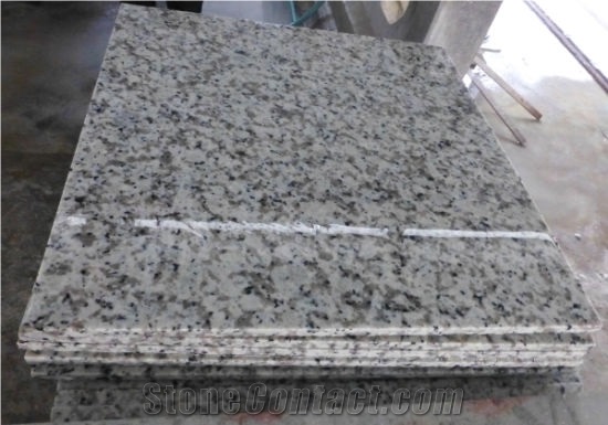 Polished Granite Bala White Slabs Tile
