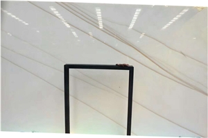 China White Marble Tiles With Gold Vein