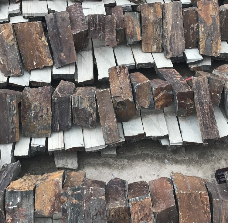Natural Stacked Rust Slate Dry Loose Corner Stone