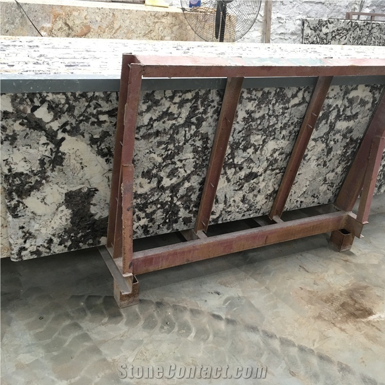 Bullnosed Edge Splendor White Granite Counter Tops
