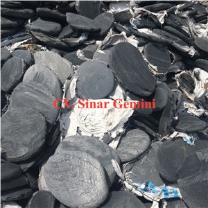 Black Stepping Stone for Garden Decoration