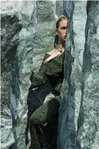 Punto Laponia Green Stone Monolith