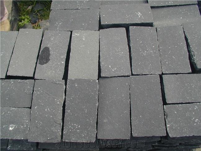 Kadappa Black Limestone Cobble Stones