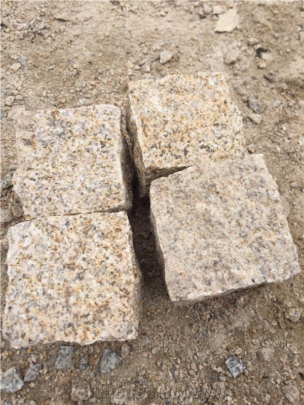 Zhangpu Rust Yellow Granite Cube Stone
