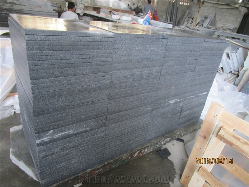 Outdoor Flamed G654 Sesame Black Granite Tile Slab