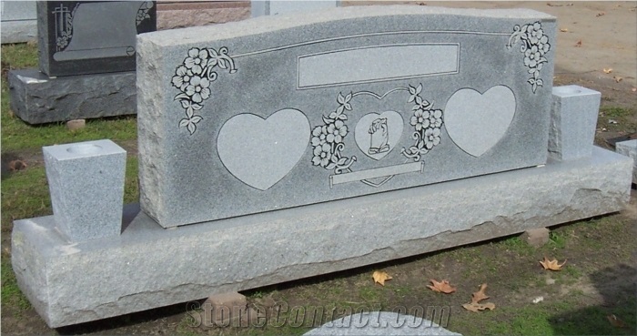 Western Style Polished Carving Craft Monument