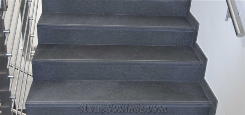Gottor Black Sandstone Steps, Stair Risers