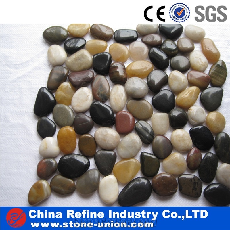 China Multi Color Polished Pebble Stone on Mesh