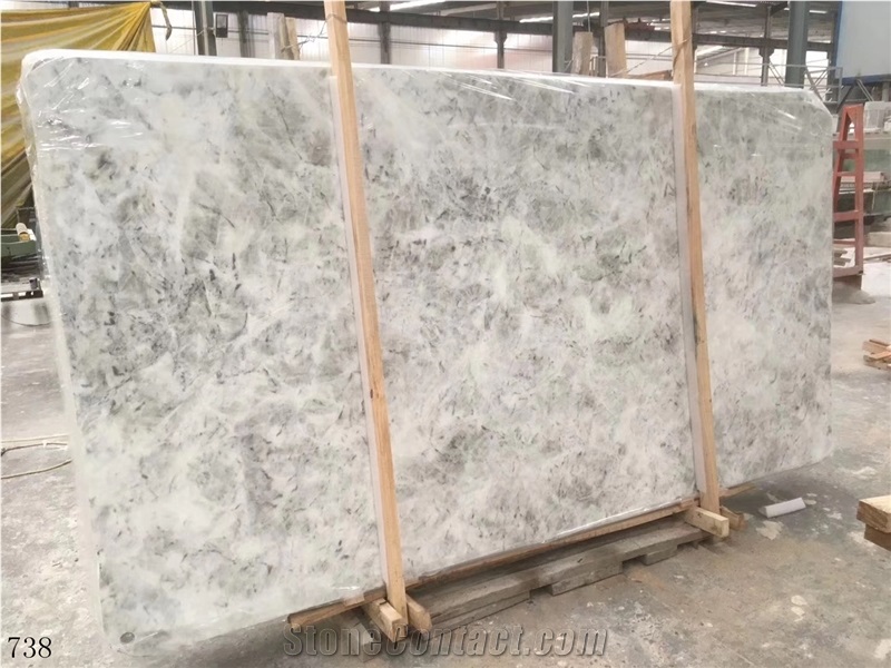 China Cloudy White Marble Slab Bathroom