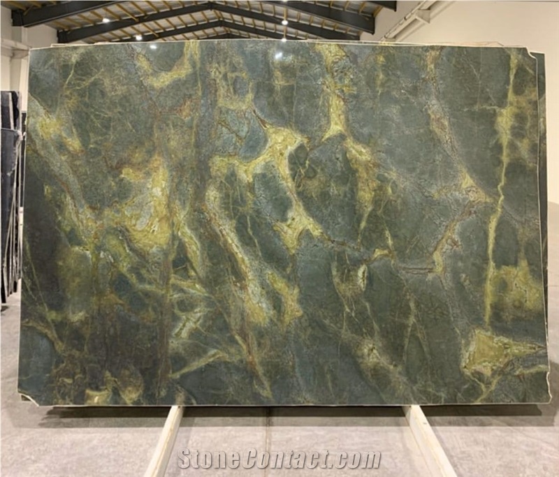 Granite Luxurious Slabs
