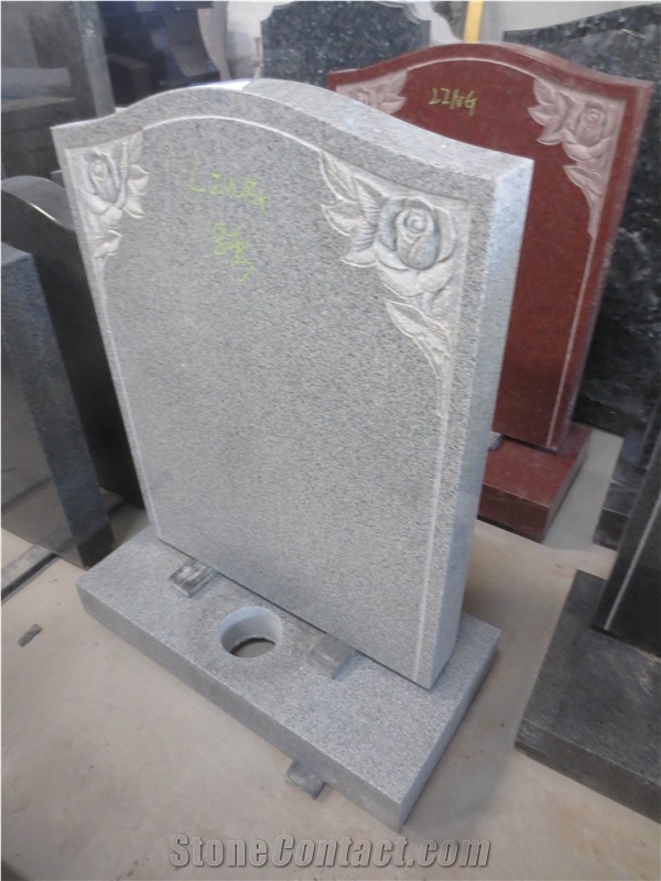 Natural Granite Cemetery Upright Headstones 14