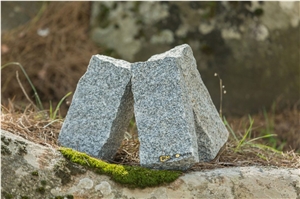 Bergama Grey Granite Split Cobble Stone