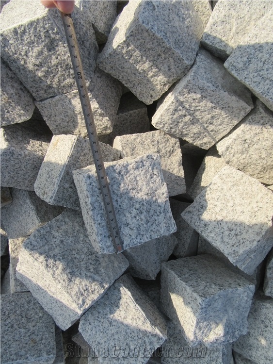 Split Grey G603 Granite Paving Stone Cobbles