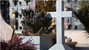Serpentino Verde Vittoria Funerary Art Gravestones