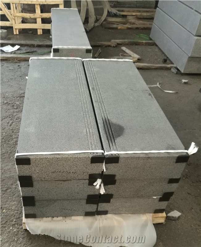 China Polished New G684 Granite Slab and Tiles