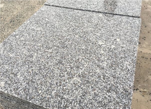 Chinese Polished G655 Granite Slab and Tile
