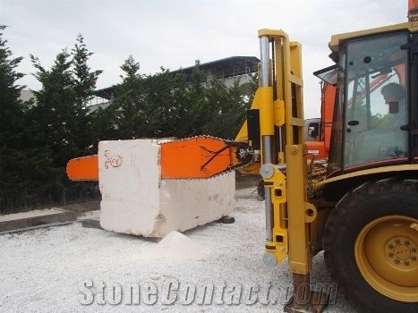 Quarry Chainsaw Machine Qst3000d on Cat432d Backhoe