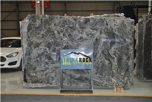 Emerald Blue Granite Slabs for Wall Covering