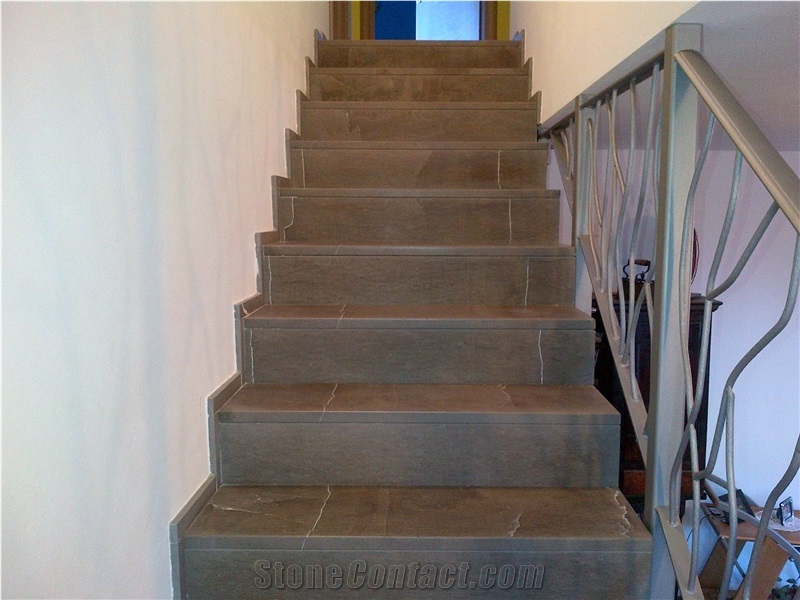 Stair in Grigio Oriente Limestone