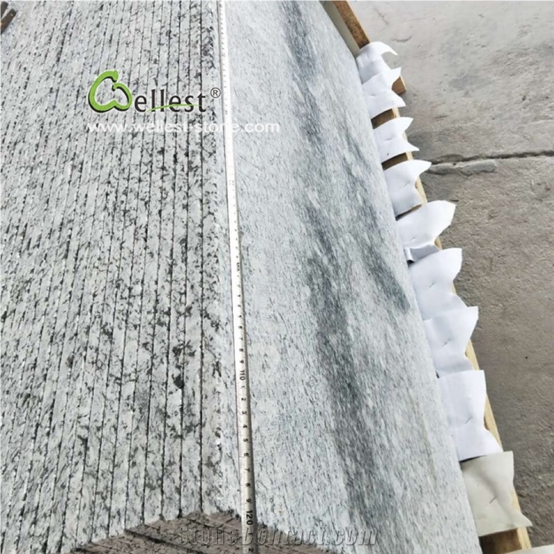 China Spray White Granite Polished Flooring Tiles