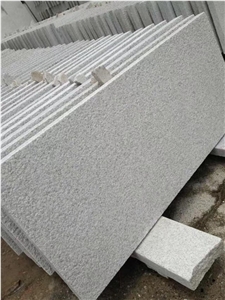 New Pearl White Granite Bushhammer Flooring Tiles