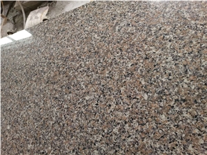 Sawn Red Granite Slabs/Tiles, China Red Granite