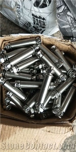 Expanison Bolts Used in Exterior Facade Cladding