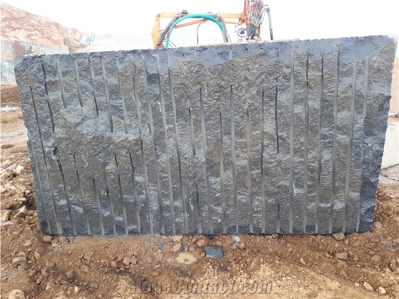 Tony Black Granite Block,App Black Granite Blocks