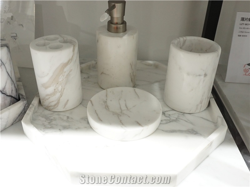 Milas Lilac Marble Bath Accessories