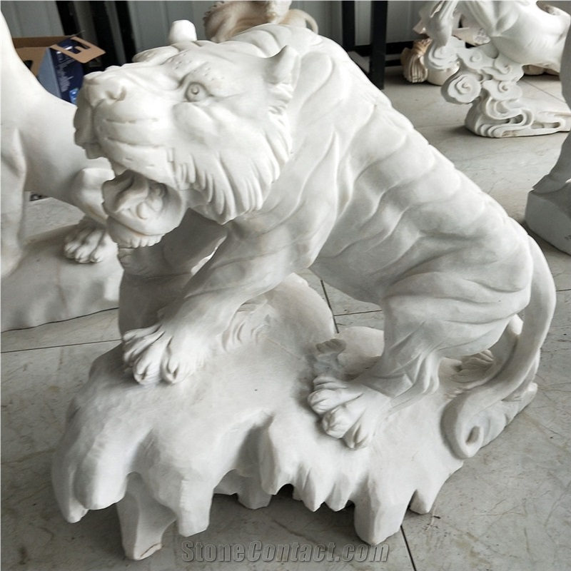 White Marble Carved Lion Animal Sculptures