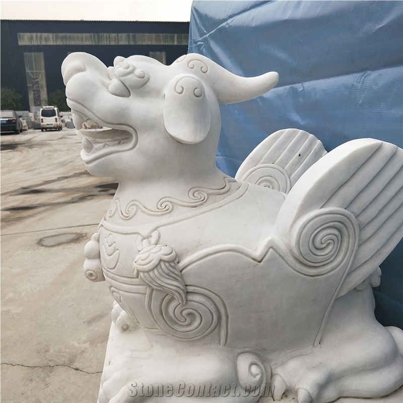 White Marble Pixiu Sculptures, Hand Carved Statues