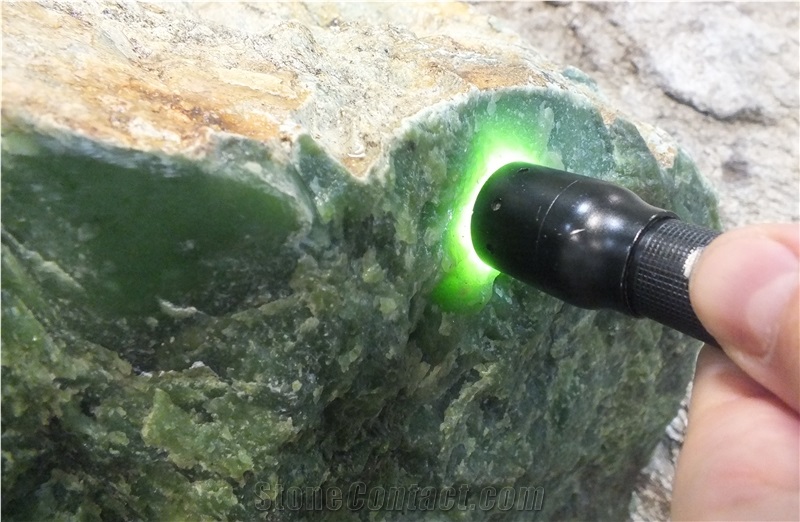 Jade.Greenstone,Best Quality Nephrite Stone
