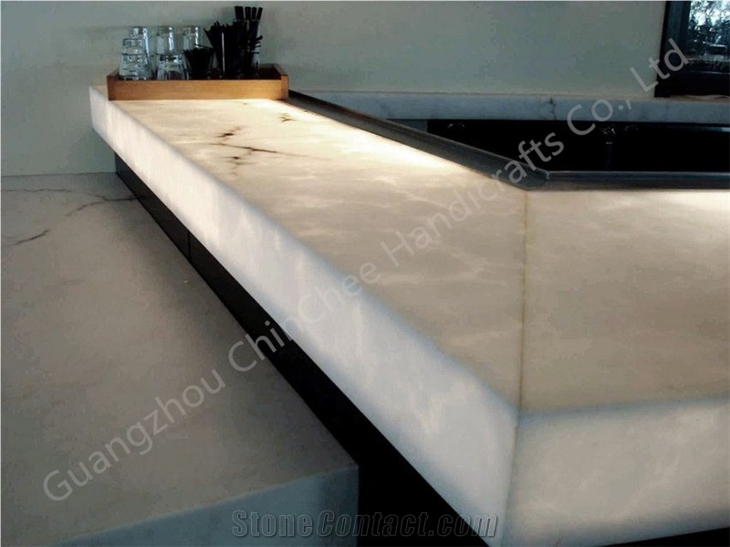 Polished Translucent Artificial Onyx Bar Counter