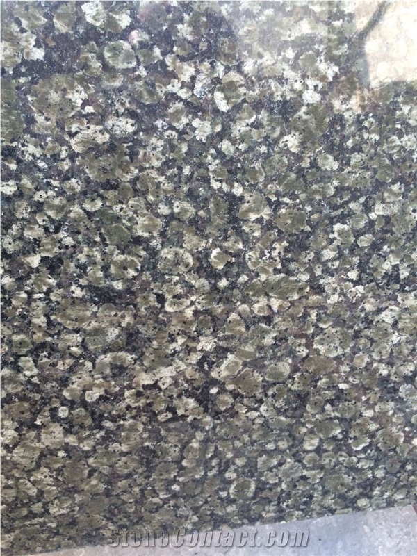 China Diamond Green Granite Polished Slabs Tiles