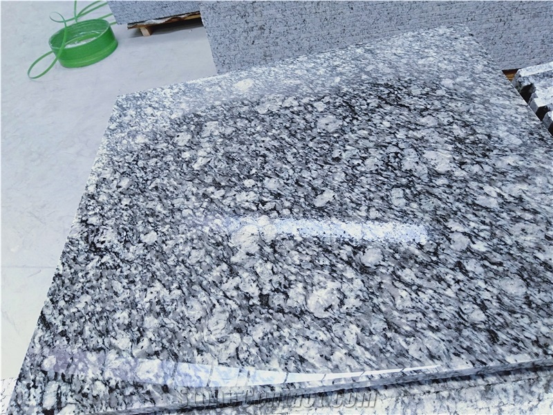 Spray White Granite Polished Slabs Natural Stone