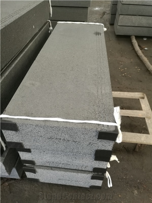 China New G684 Granite Staircase Tiles