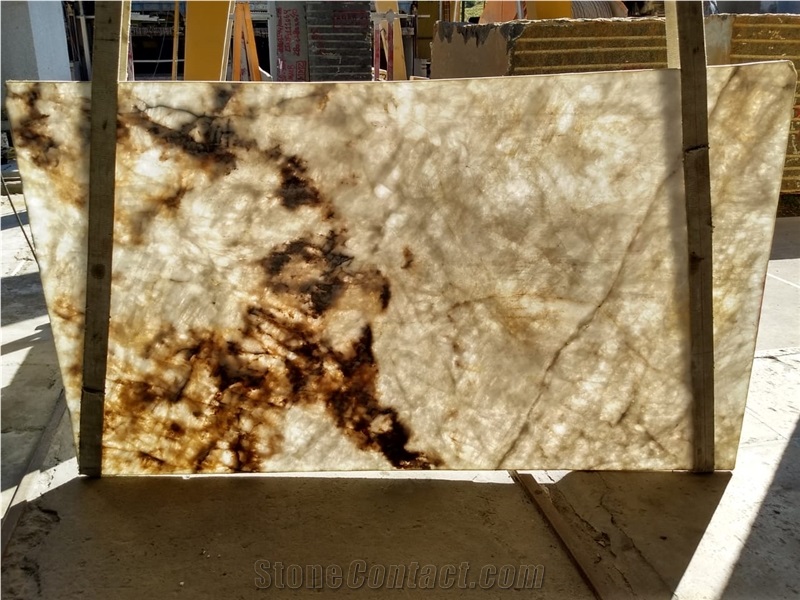 Cristallo Quartzite Slabs from Brazil - StoneContact.com