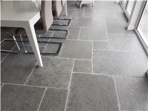 Cathedral Ash Grey Limestone Tiles