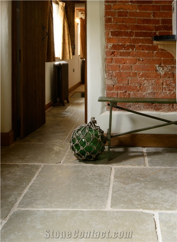 Umbrian Limestone Tiles for Flooring, Walling