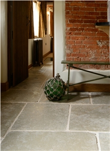Umbrian Limestone Tiles for Flooring, Walling