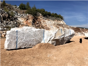 Stellar White Marble Blocks Quarry Owner