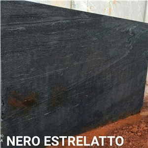 Nero Estrelatto Granite Slabs