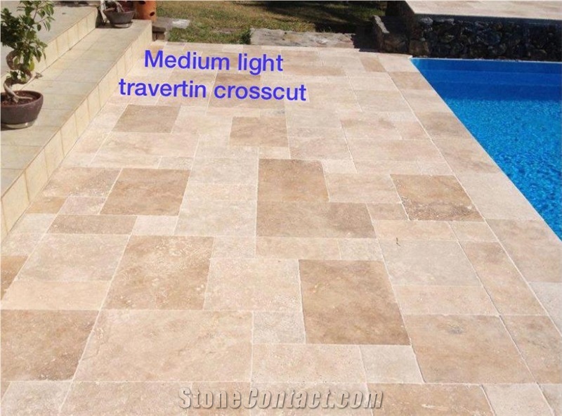 Medium Light Travertine Pattern Set Crosscut