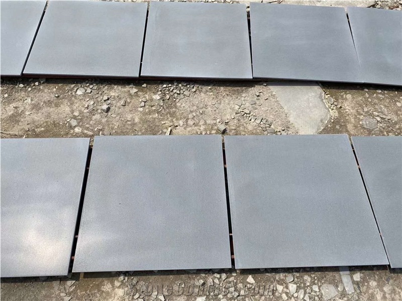 China Hainan Grey Andesite Honed Floor Tiles
