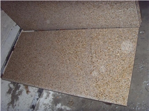 China G682 Rust Golden Granite Exterior Floor Step Random Tiles