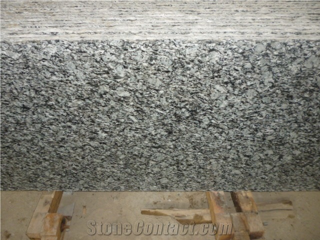 Seawave Spary White Granite Polished Tiles