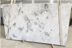 Super White Calacatta Quartzite Slabs
