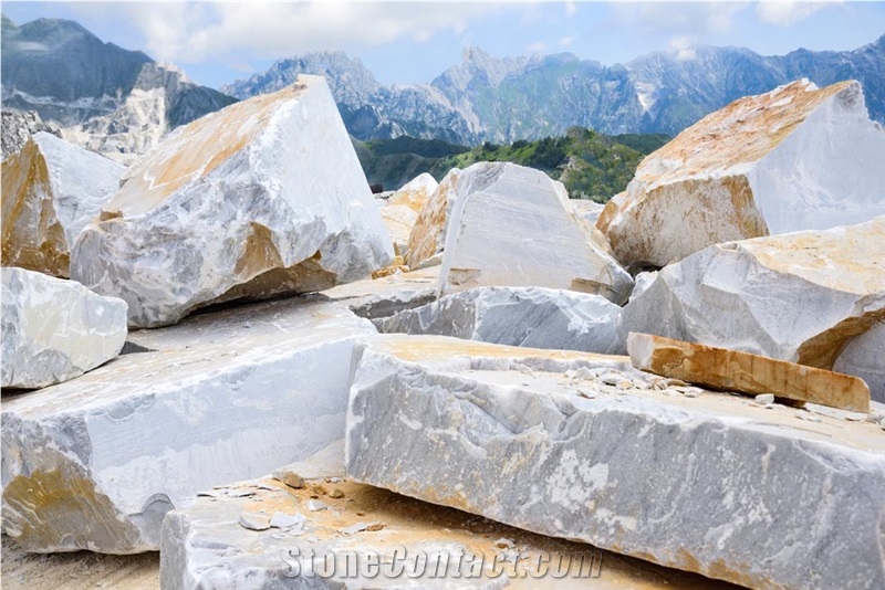 Shapeless White Carrara Marble Blocks
